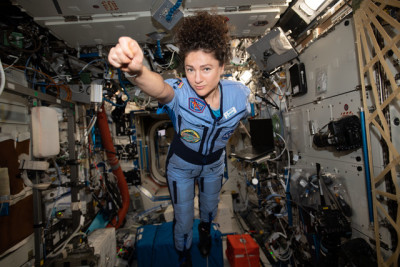 Astronaut Jessica Meir floats in the International Space Station.