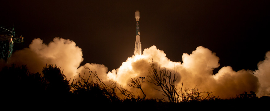 The United Launch Alliance Delta II rocket launches with NASA's ICESat-2 satellite onboard. Photo: NASA/ Bill Ingalls